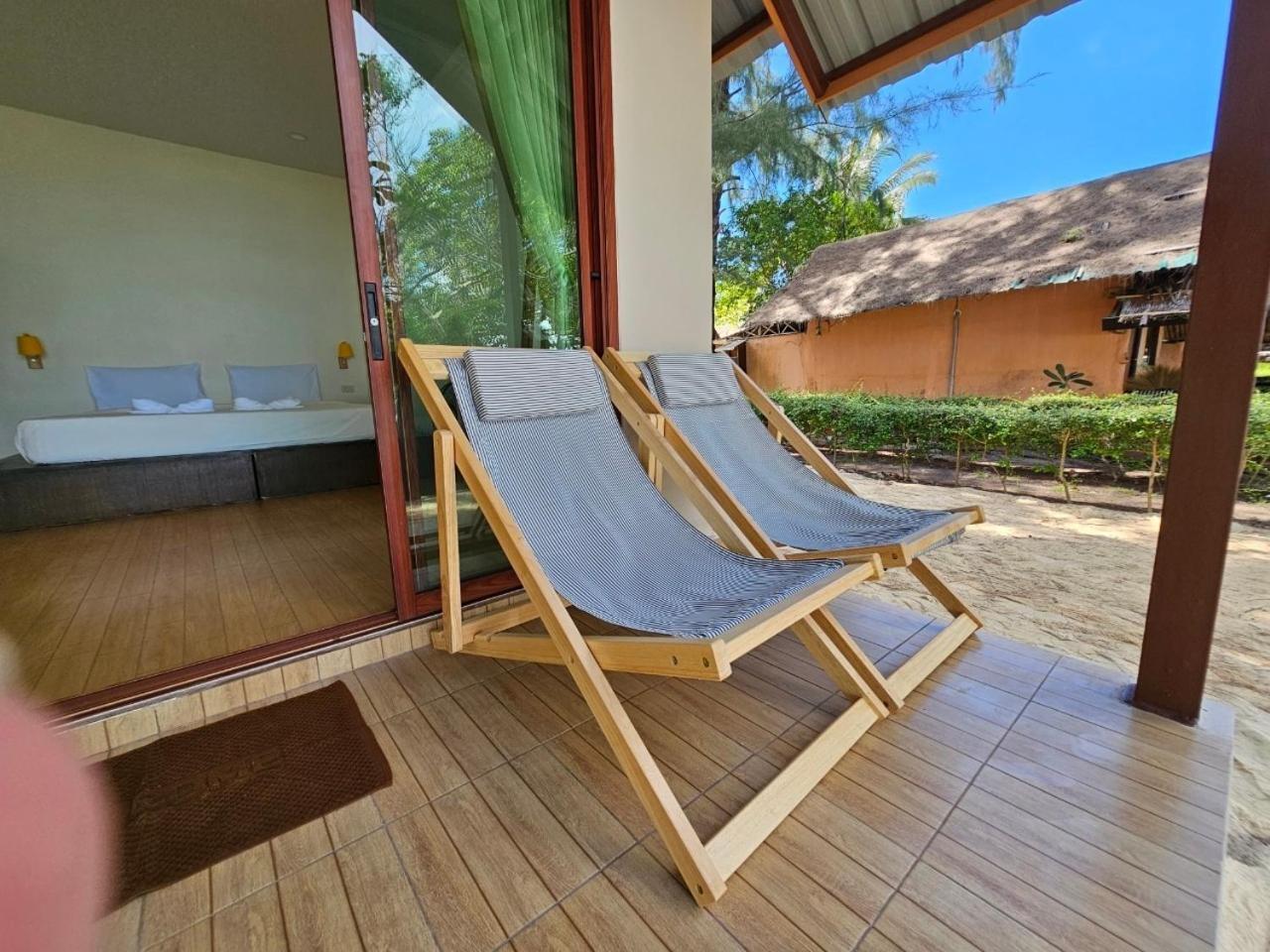 Kradan Beach Resort Екстер'єр фото